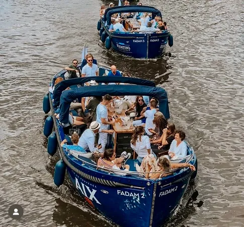 Das Floating Amsterdam Team