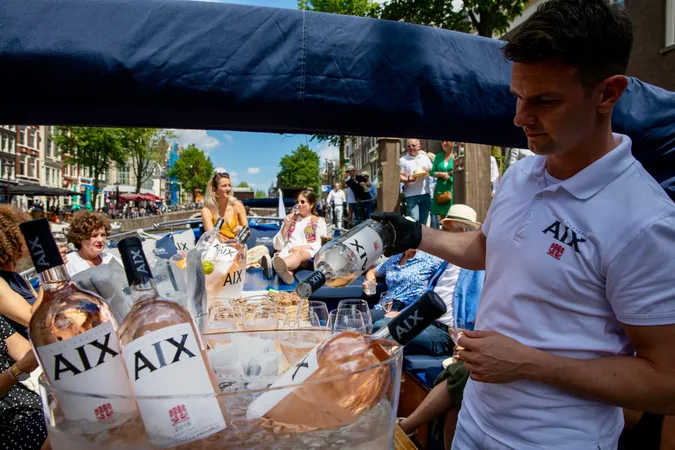 Cocktail-Fahrt auf den Amsterdamer Grachten